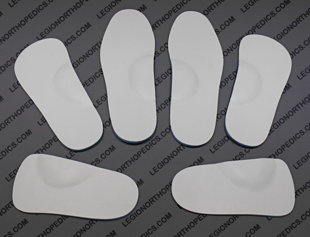 Vinyl insoles with arch pad